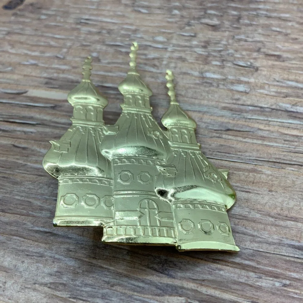 St. Basil Cathedral Russian Vintage Gold Tone Brooch Pin